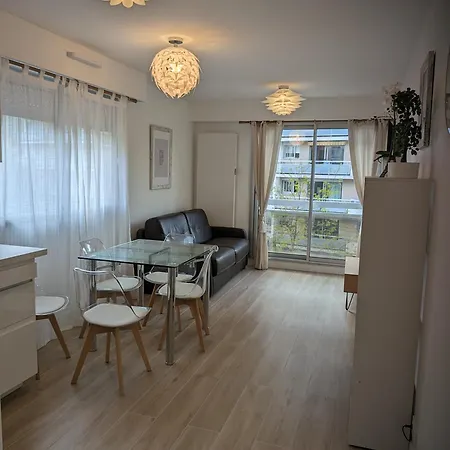 Apartmán Cosy Tour Eiffel & Trocadero Proche Parc Des Expositions Porte De Versailles Paříž
